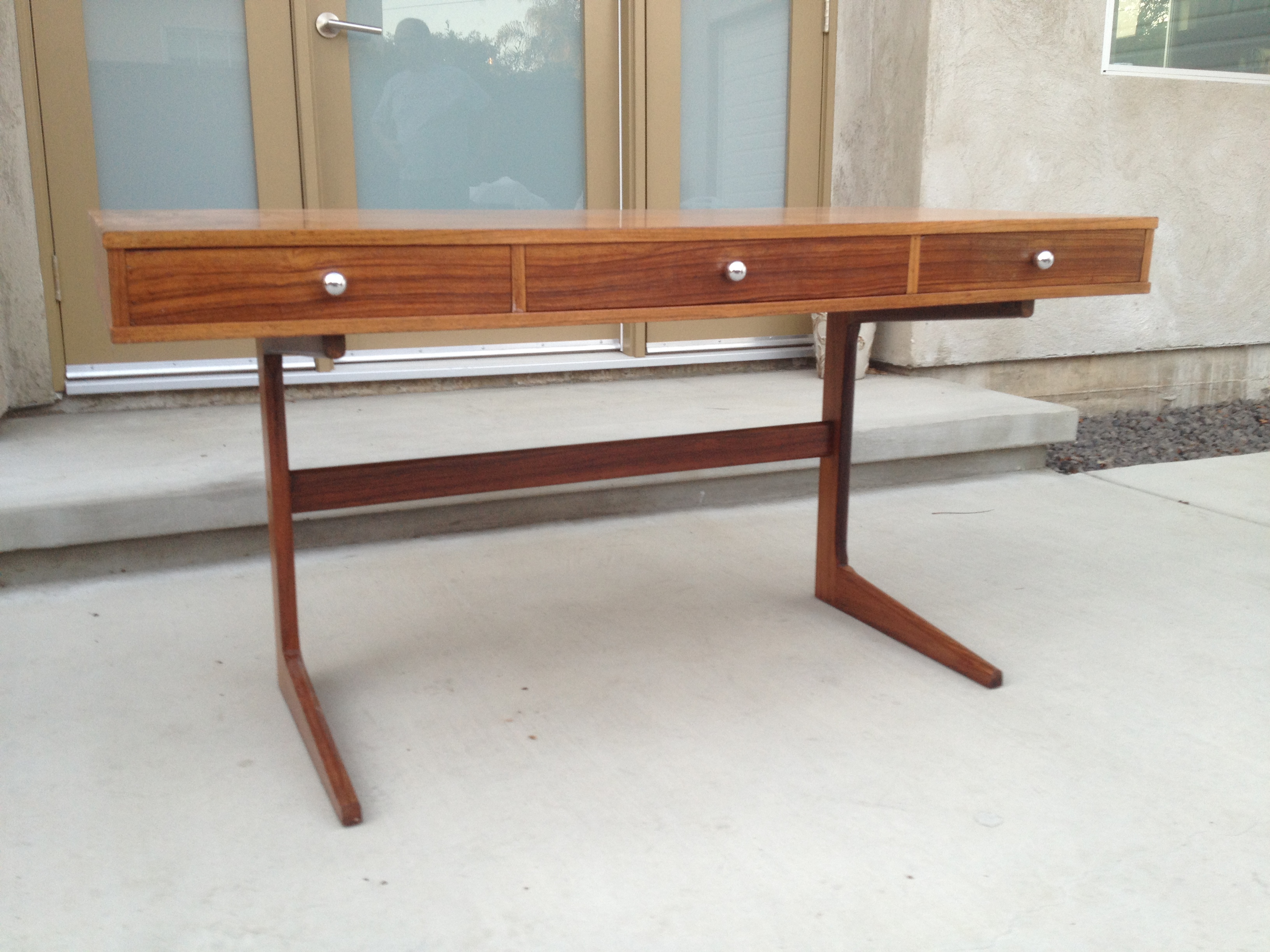 Request Mid Century Modern Desk Like This One Minus The Legs